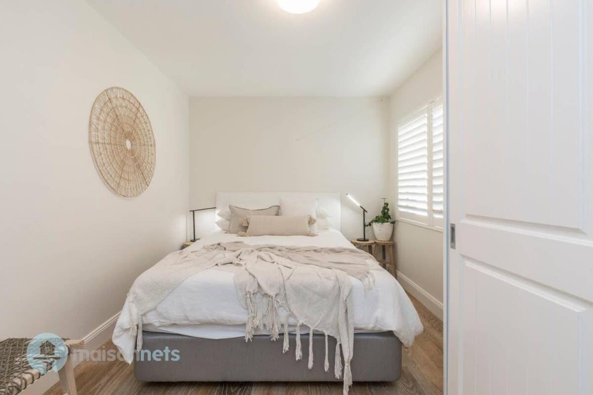 1 Bdrm Manly Beachside Apt With Parking Sydney Luaran gambar