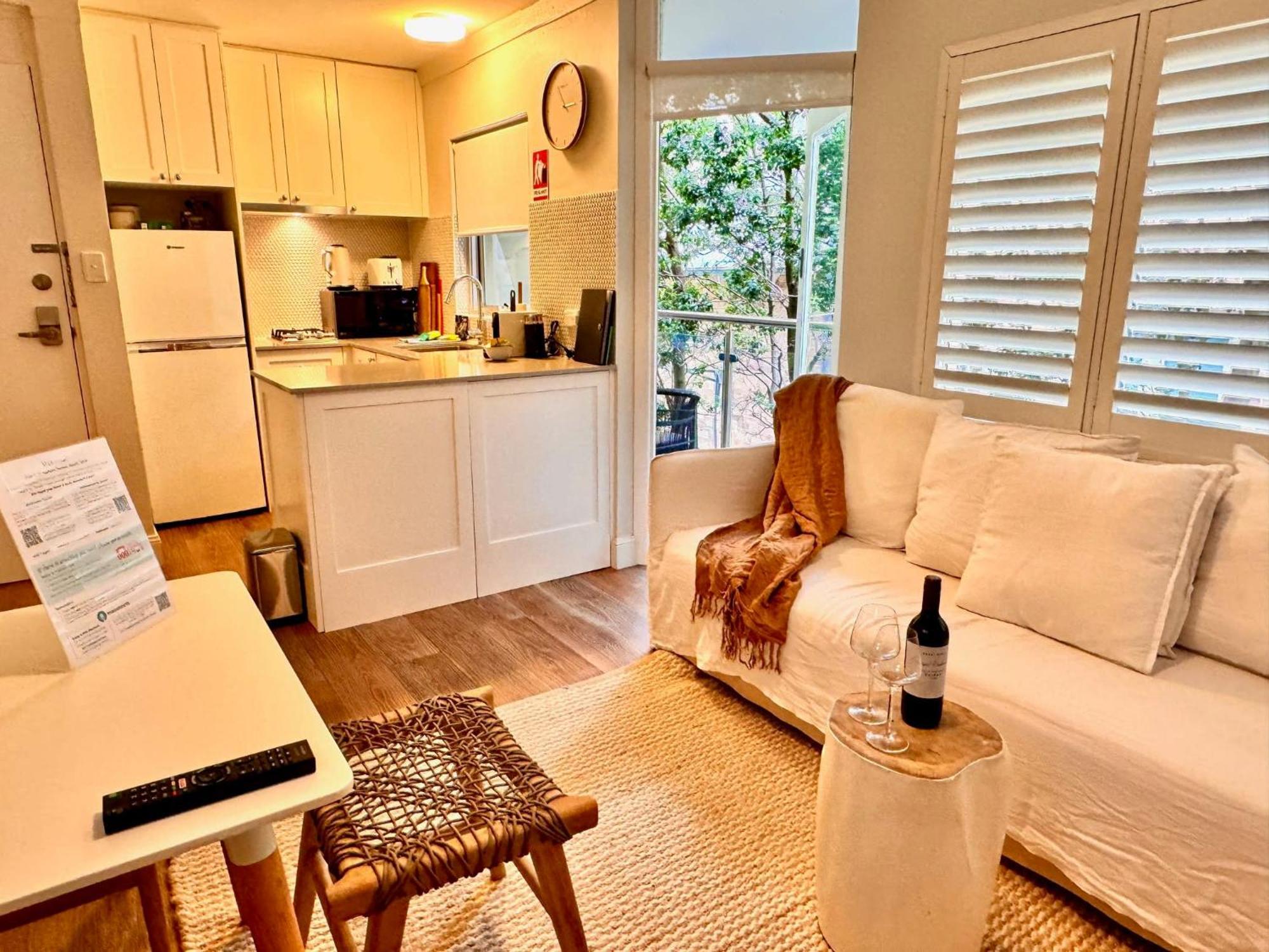 1 Bdrm Manly Beachside Apt With Parking Sydney Luaran gambar